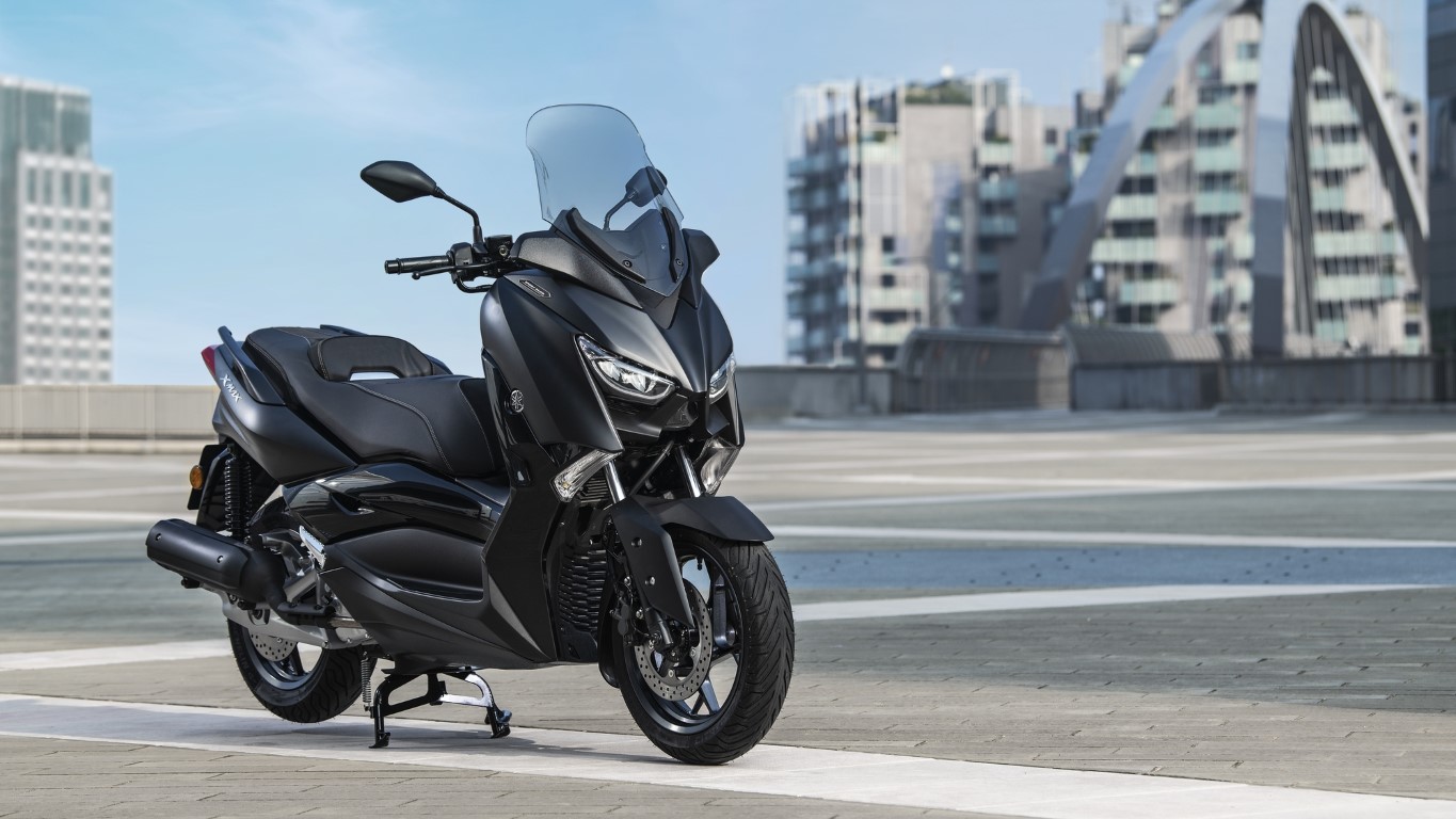 Yamaha XMAX 125 IRON MAX